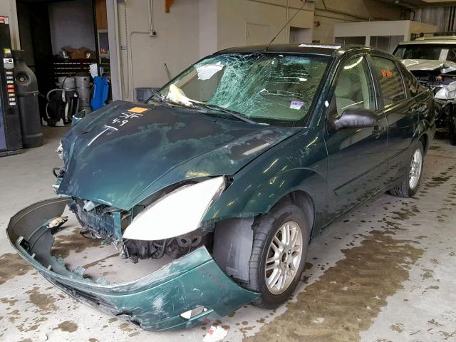 1FAFP3838YW112033 - 2000 FORD FOCUS ZTS GREEN photo 2