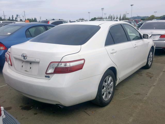 JTNBB46K283047734 - 2008 TOYOTA CAMRY HYBR WHITE photo 4