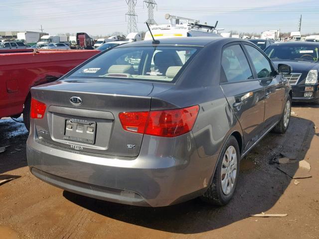 KNAFU4A21D5681832 - 2013 KIA FORTE EX GRAY photo 4