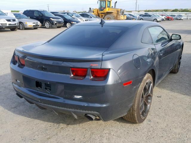 2G1FK1EJ2A9173126 - 2010 CHEVROLET CAMARO SS GRAY photo 4