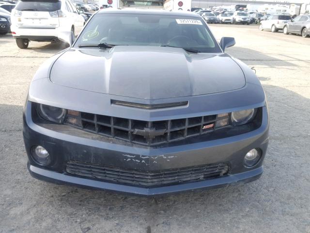 2G1FK1EJ2A9173126 - 2010 CHEVROLET CAMARO SS GRAY photo 9