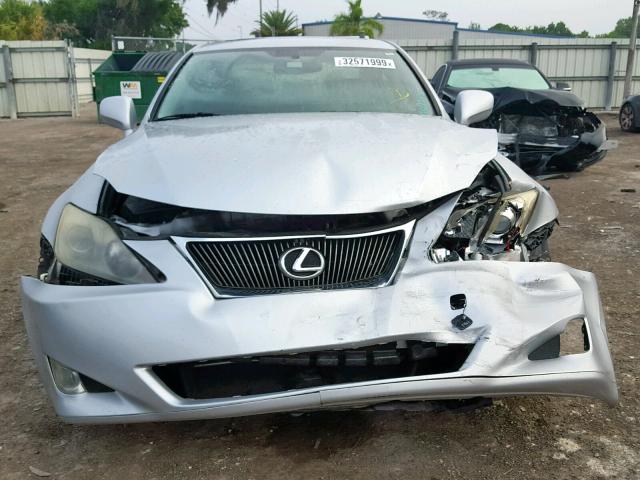 JTHCK262265007313 - 2006 LEXUS IS 250 SILVER photo 9