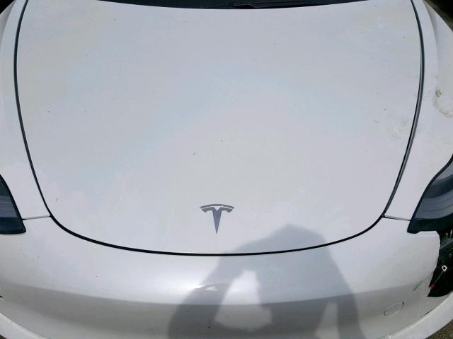 5YJ3E1EA8JF043722 - 2018 TESLA MODEL 3 WHITE photo 7