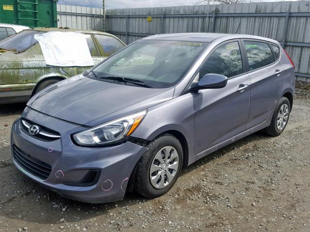 KMHCT5AE1HU306572 - 2017 HYUNDAI ACCENT SE GRAY photo 2