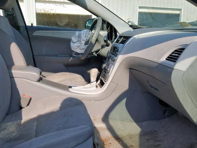 1G1ZA5EU2BF306025 - 2011 CHEVROLET MALIBU LS WHITE photo 5