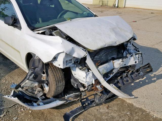1G1ZA5EU2BF306025 - 2011 CHEVROLET MALIBU LS WHITE photo 9