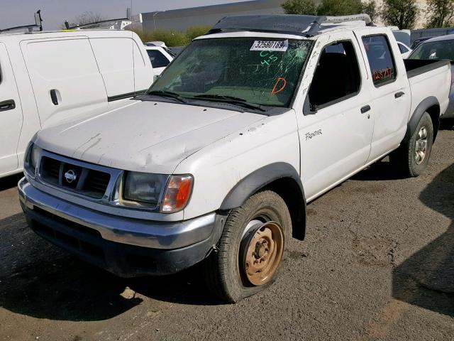 1N6ED27T8YC418142 - 2000 NISSAN FRONTIER C WHITE photo 2