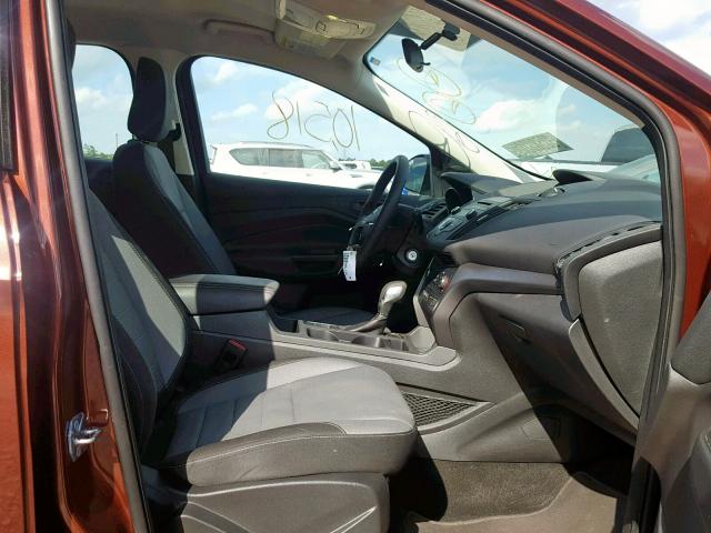 1FMCU0F76JUA71523 - 2018 FORD ESCAPE S MAROON photo 5