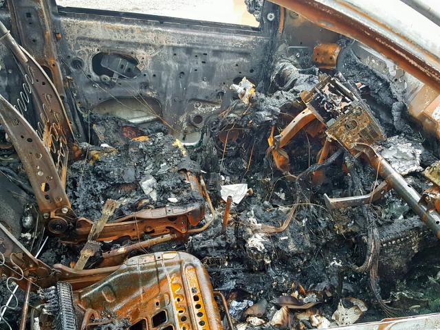 JTKKT624950100021 - 2005 TOYOTA SCION XA BURN photo 5