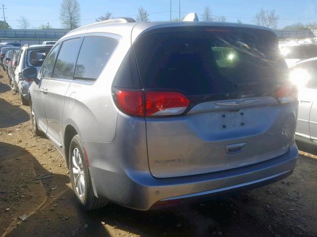 2C4RC1BG9HR730358 - 2017 CHRYSLER PACIFICA T GRAY photo 3