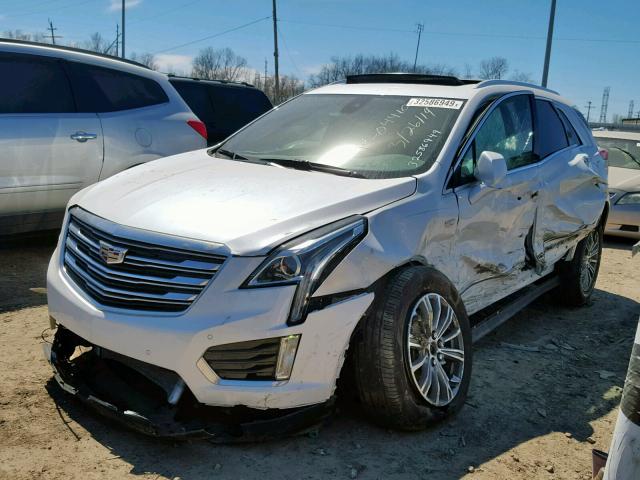 1GYKNCRS7JZ156219 - 2018 CADILLAC XT5 LUXURY WHITE photo 2