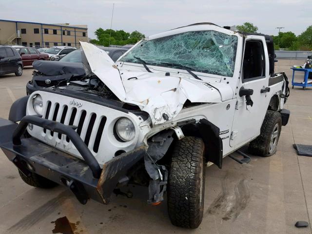 1C4AJWAG2FL577717 - 2015 JEEP WRANGLER S WHITE photo 2