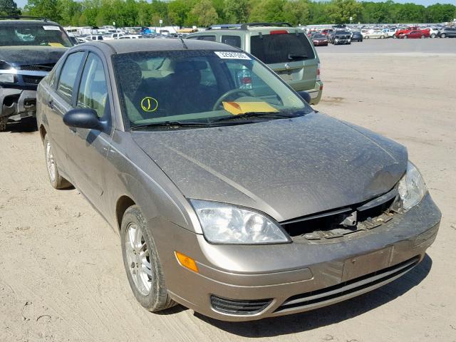 1FAFP34N35W141023 - 2005 FORD FOCUS ZX4 GOLD photo 1