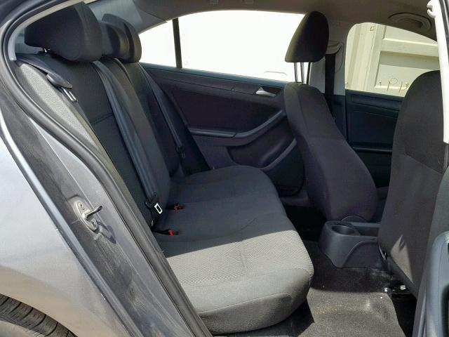 3VW2K7AJ9DM241221 - 2013 VOLKSWAGEN JETTA BASE GRAY photo 6