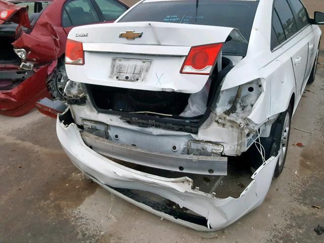 1G1PC5SH3C7373608 - 2012 CHEVROLET CRUZE LS WHITE photo 9