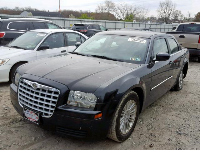 2C3LA43R18H260379 - 2008 CHRYSLER 300 LX BLACK photo 2