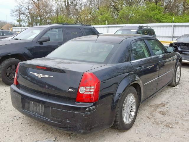 2C3LA43R18H260379 - 2008 CHRYSLER 300 LX BLACK photo 4