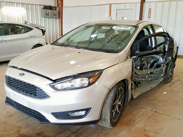 1FADP3H26JL216705 - 2018 FORD FOCUS SEL BEIGE photo 2