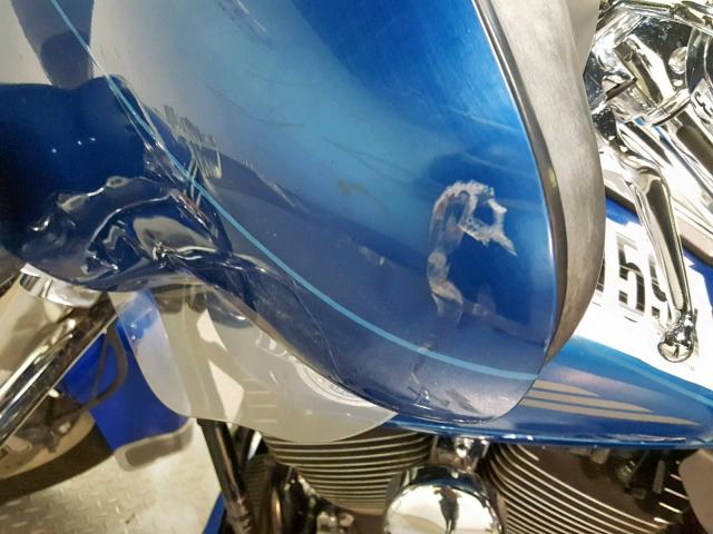 1HD1FCW106Y697540 - 2006 HARLEY-DAVIDSON FLHTCUI BLUE photo 17