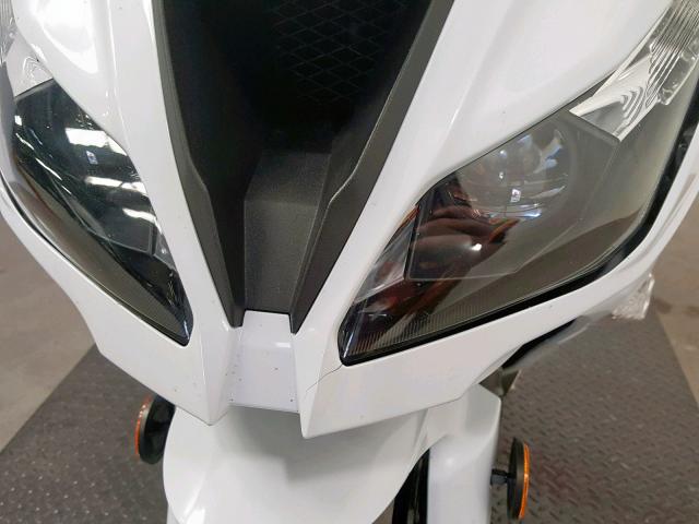 JKBZXJE15HA025370 - 2017 KAWASAKI ZX636 E WHITE photo 9