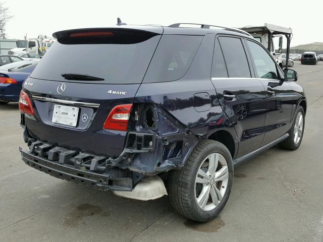 4JGDA5HB2CA027132 - 2012 MERCEDES-BENZ ML 350 4MA BLUE photo 4