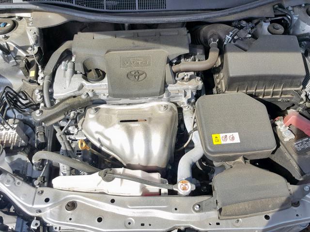 4T1BF1FK8HU369940 - 2017 TOYOTA CAMRY LE 银色 照片 7