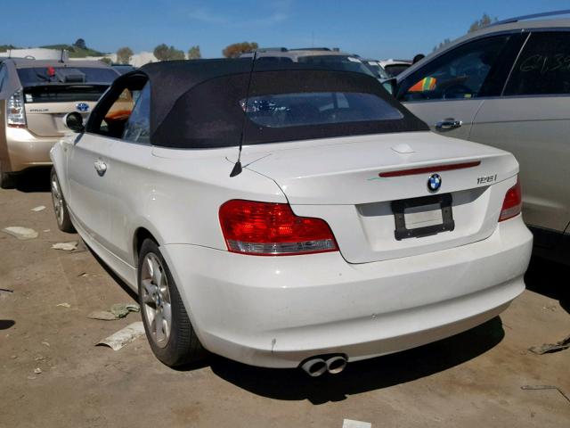 WBAUN13599VH80628 - 2009 BMW 128 I WHITE photo 3