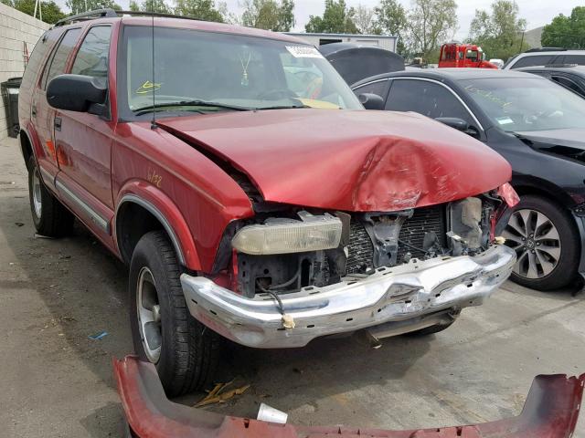 1GNCS13W512221135 - 2001 CHEVROLET BLAZER RED photo 1