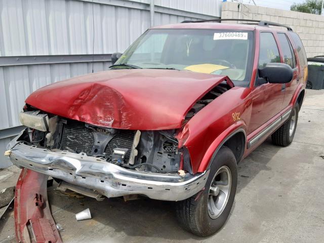 1GNCS13W512221135 - 2001 CHEVROLET BLAZER RED photo 2