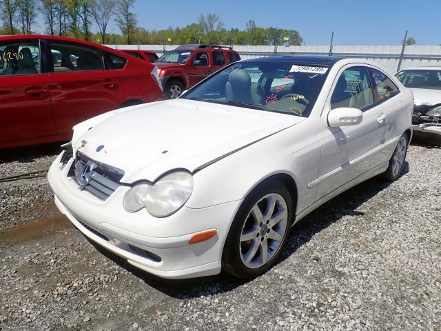 WDBRN40J34A640114 - 2004 MERCEDES-BENZ C 230K SPO WHITE photo 2