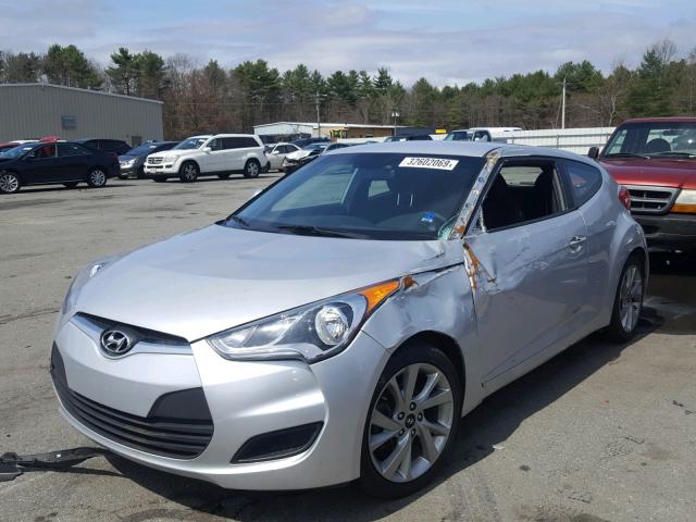 KMHTC6AD1GU269020 - 2016 HYUNDAI VELOSTER SILVER photo 2