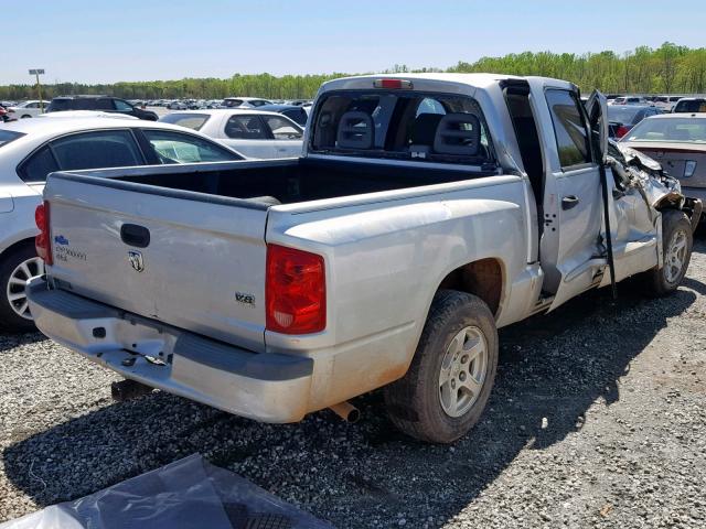 1D7HE48N76S605499 - 2006 DODGE DAKOTA QUA SILVER photo 4