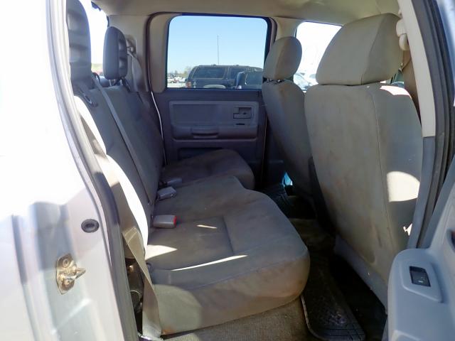 1D7HE48N76S605499 - 2006 DODGE DAKOTA QUA SILVER photo 6