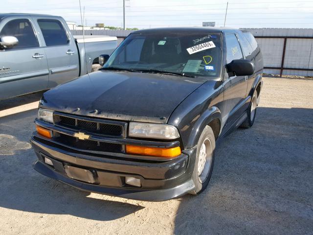 1GNCS18W41K176634 - 2001 CHEVROLET BLAZER BLACK photo 2