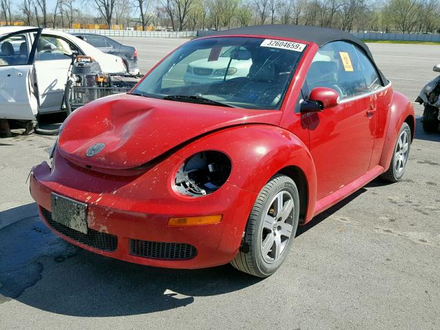 3VWRF31Y56M329484 - 2006 VOLKSWAGEN NEW BEETLE Qırmızı foto 2