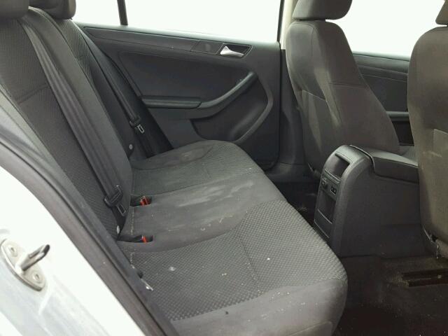 3VW2K7AJ9DM300820 - 2013 VOLKSWAGEN JETTA BASE SILVER photo 6