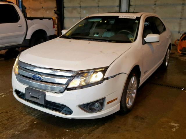 3FADP0L3XBR267478 - 2011 FORD FUSION HYB WHITE photo 2