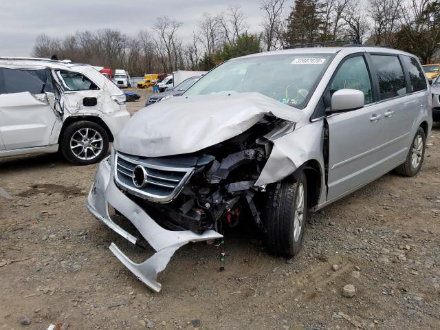 2C4RVABG9CR202614 - 2012 VOLKSWAGEN ROUTAN SE  photo 2