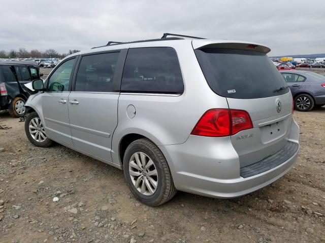 2C4RVABG9CR202614 - 2012 VOLKSWAGEN ROUTAN SE  photo 3