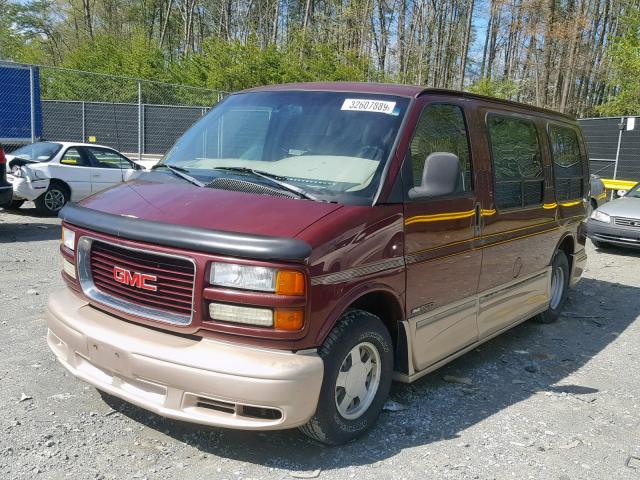 1GDFG15R821167413 - 2002 GMC SAVANA RV MAROON photo 2