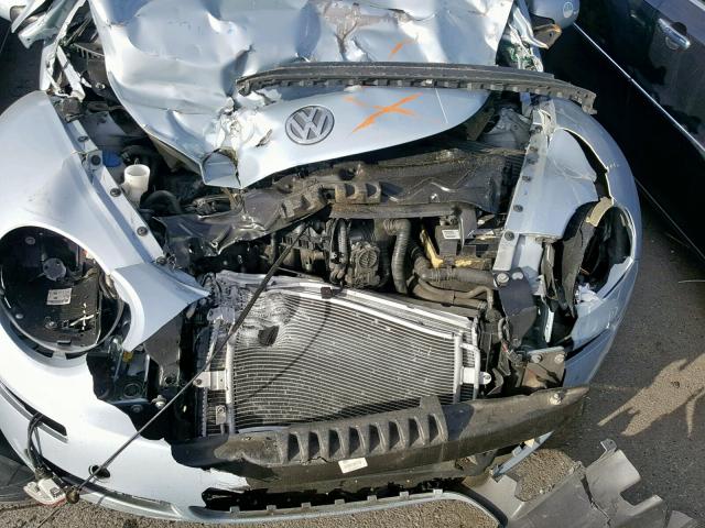 3VWRG3AL2AM005502 - 2010 VOLKSWAGEN NEW BEETLE BLUE photo 7