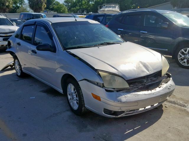 1FAFP34N45W199660 - 2005 FORD FOCUS ZX4 SILVER photo 1