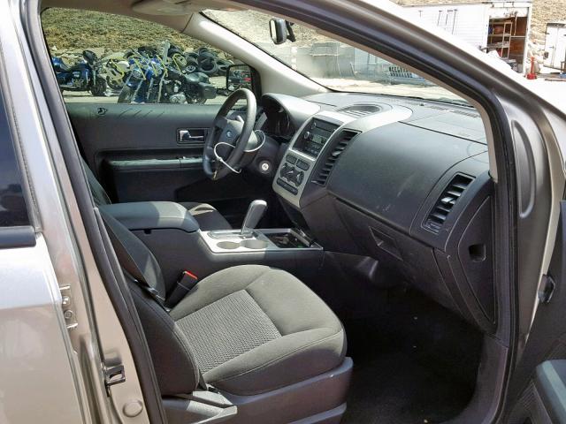 2FMDK46C88BA19003 - 2008 FORD EDGE SE TAN photo 5