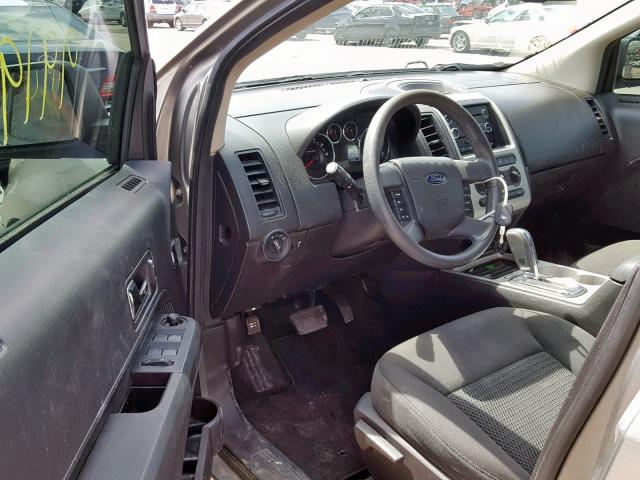 2FMDK46C88BA19003 - 2008 FORD EDGE SE TAN photo 9