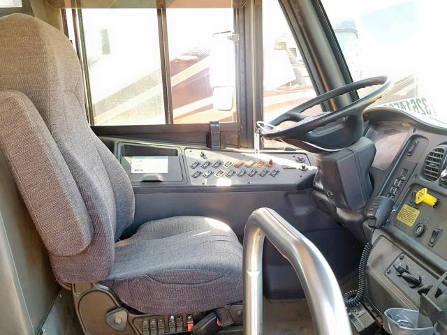 4UZABRDT5DCBU3987 - 2013 FREIGHTLINER CHASSIS B2 ყვითელი ფოტო 5