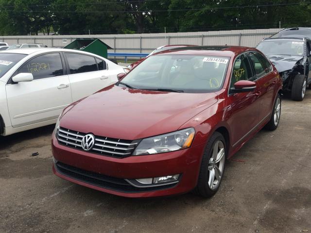 1VWBV7A34FC014757 - 2015 VOLKSWAGEN PASSAT SE RED photo 2