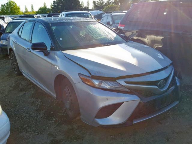 4T1B61HK3JU119430 - 2018 TOYOTA CAMRY XSE SILVER photo 1