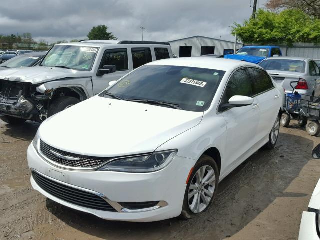 1C3CCCAB8GN124895 - 2016 CHRYSLER 200 LIMITE WHITE photo 2