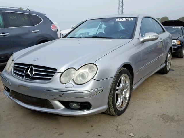 WDBTJ76H43F052389 - 2003 MERCEDES-BENZ CLK 55 AMG SILVER photo 2