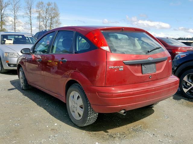 3FAFP37N75R110775 - 2005 FORD FOCUS ZX5 RED photo 3